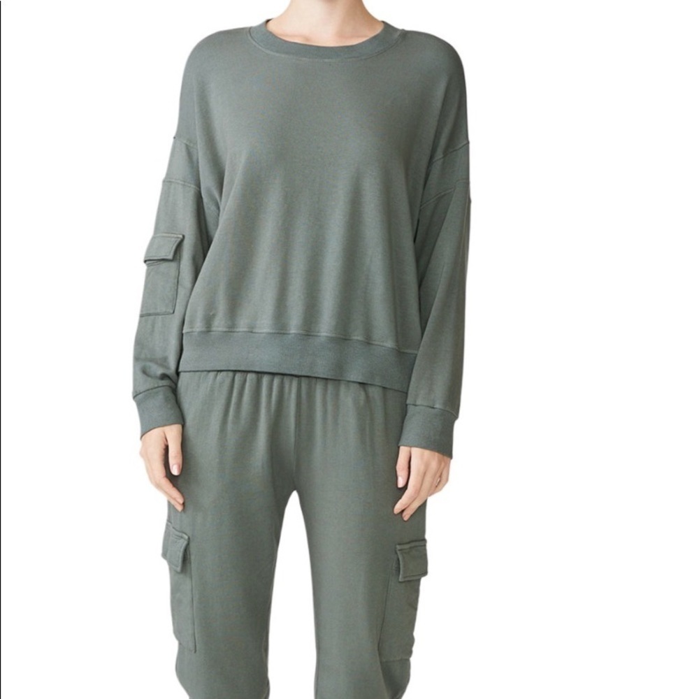 Monrow Crew Sweatshirt & Cargo Jogger Pants